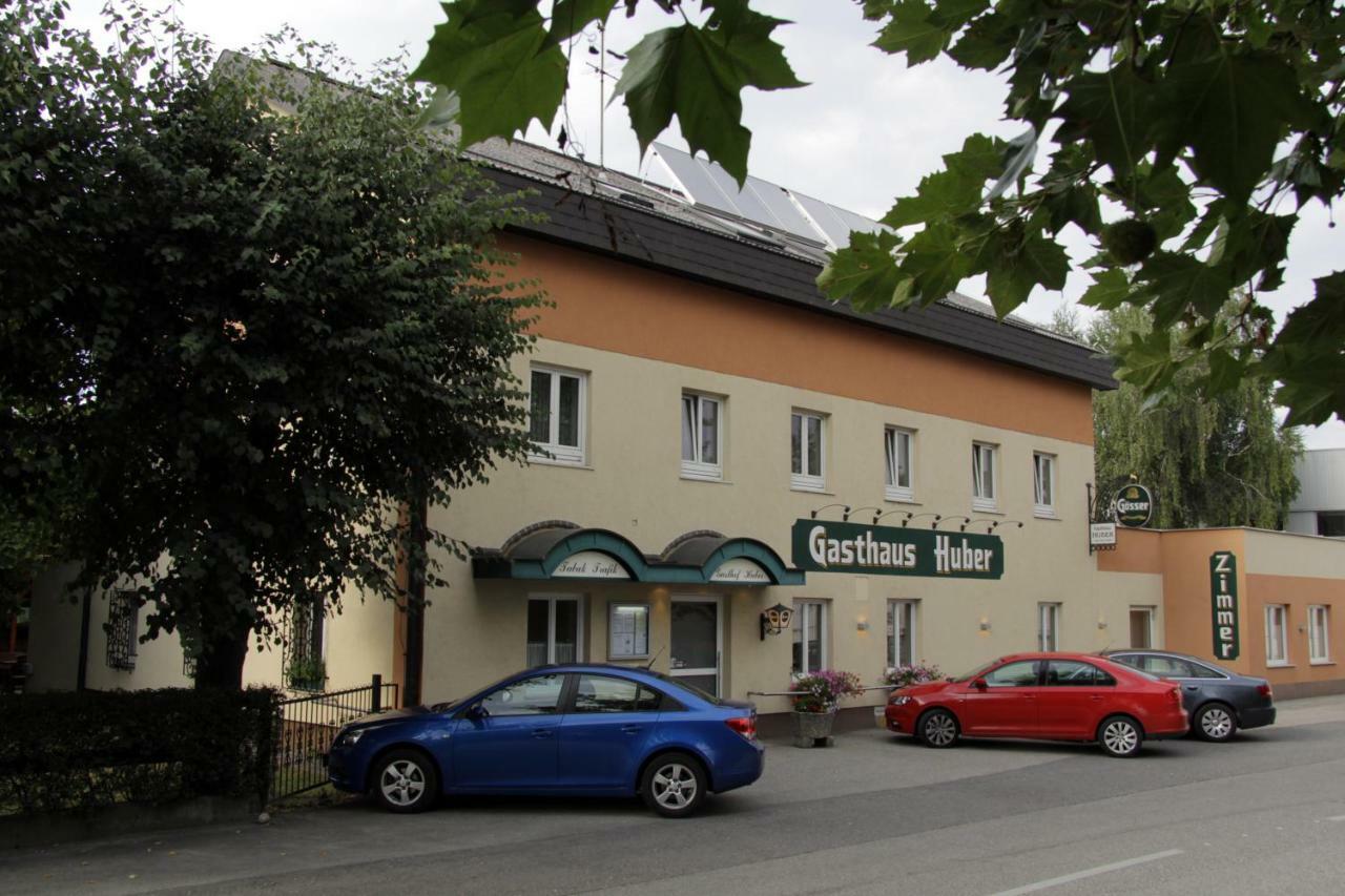 Gasthof Huber Wels Exteriör bild